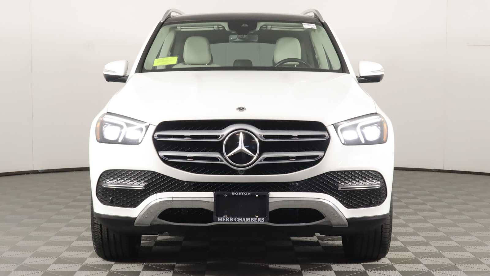 Used 2023 Mercedes-Benz GLE 350 4MATIC image 2