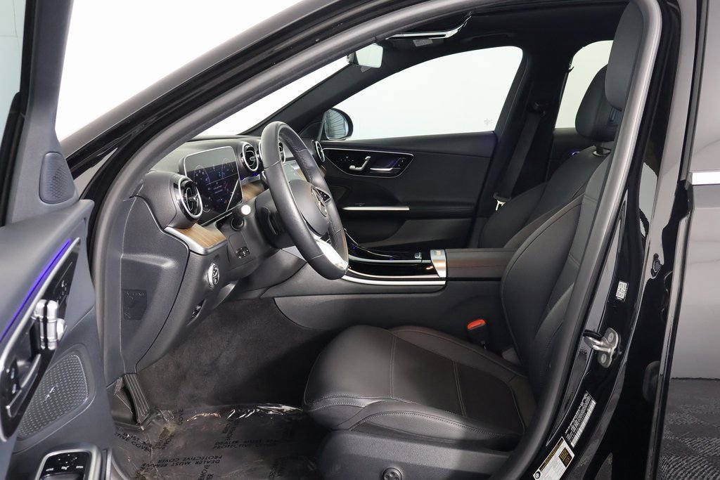 Used 2025 Mercedes-Benz C 300 4MATIC Sedan image 10