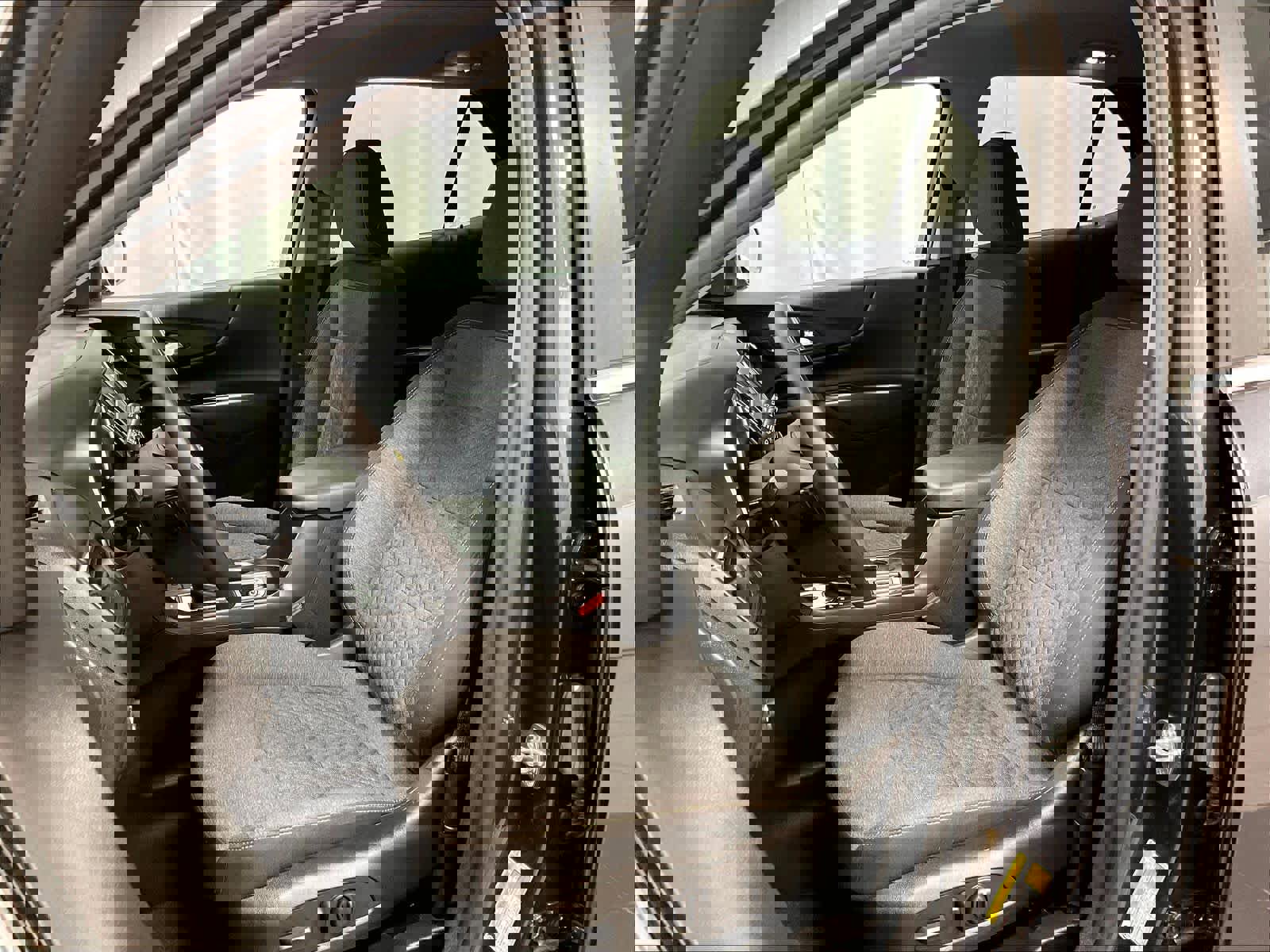 Used 2022 Chevrolet Equinox LT image 10