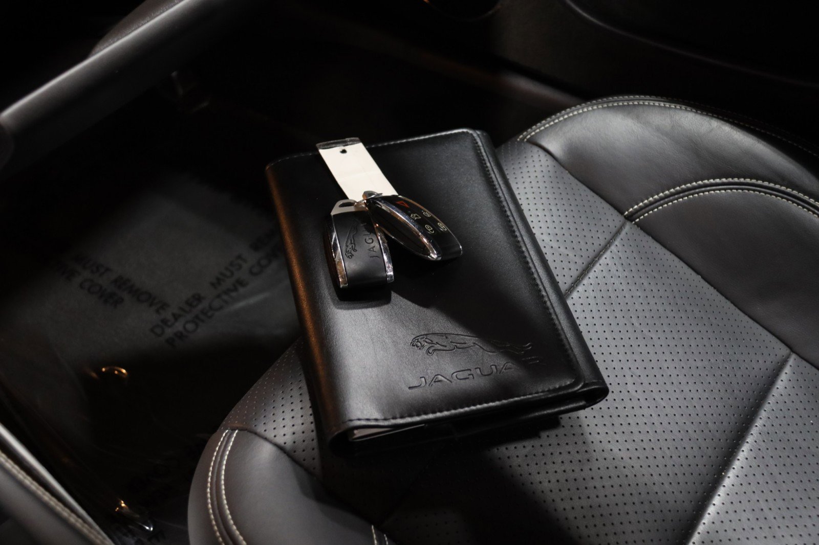 Used 2014 Jaguar XK Coupe RWD image 38