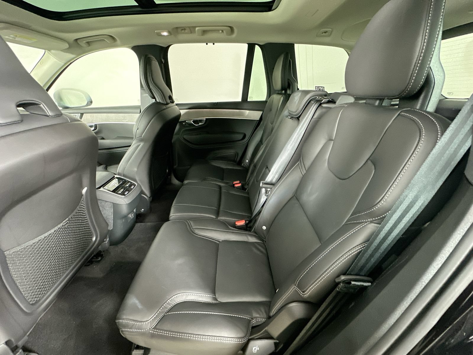 Used 2026 Volvo XC90 B6 Ultra AWD/4WD image 37