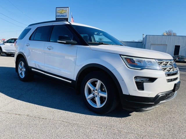 Used 2018 Ford Explorer XLT w/ Equipment Group 202A image 7