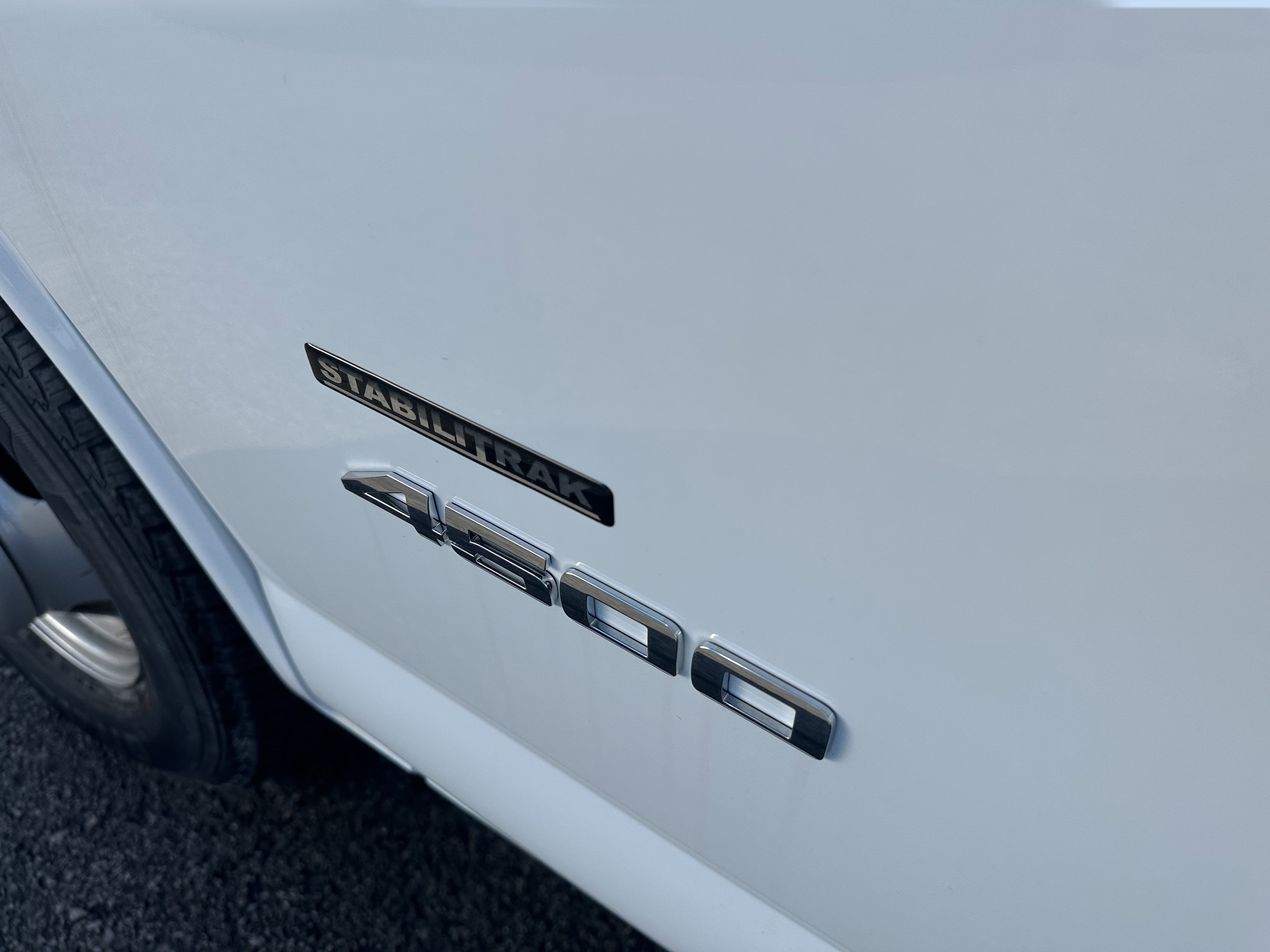 New 2025 Chevrolet Express 4500 w/ Power Convenience Package image 7