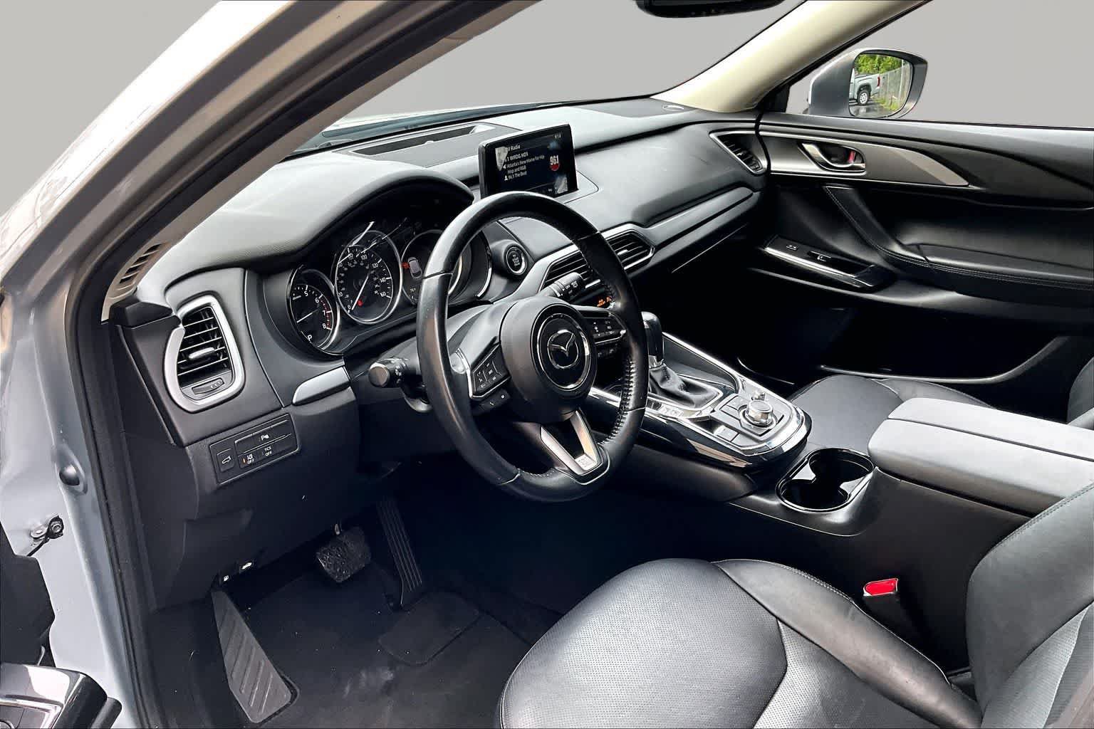 Used 2018 MAZDA CX-9 Touring w/ Touring Premium Package FWD image 18