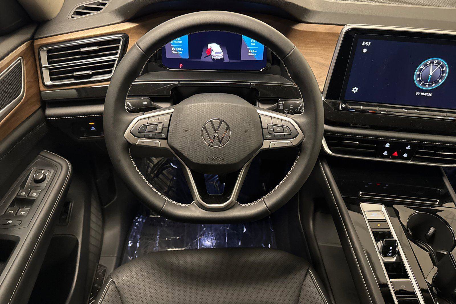 New 2026 Volkswagen Atlas SE image 13