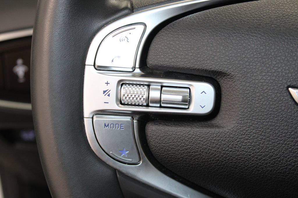 Used 2025 Genesis GV70 2.5T AWD/4WD image 35
