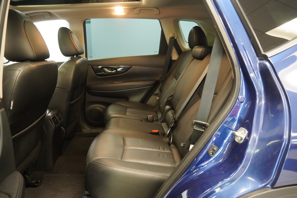Used 2019 Nissan Rogue SL w/ Premium Package AWD/4WD image 26
