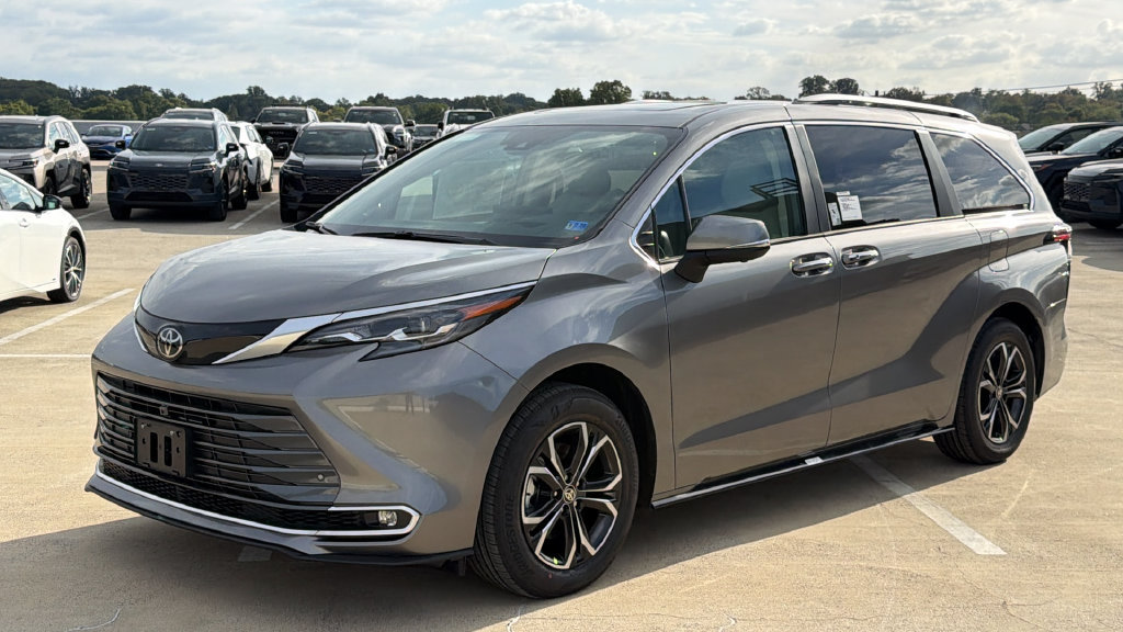 New 2026 Toyota Sienna Platinum AWD/4WD image 2