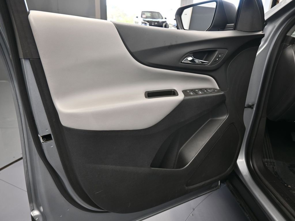 Used 2024 Chevrolet Equinox LS w/ Driver Confidence II Package image 15