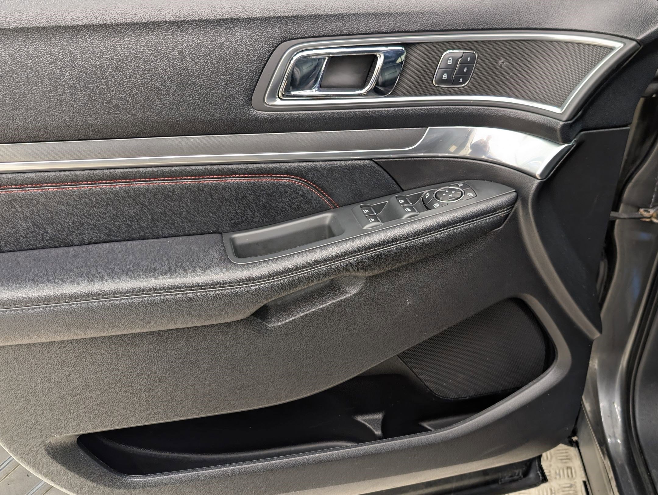 Used 2016 Ford Explorer Sport w/ Equipment Group 401A image 14