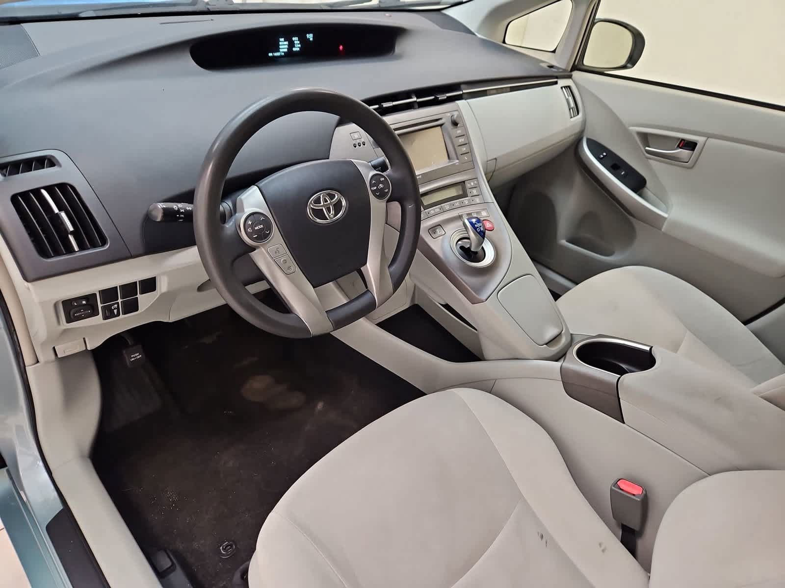Used 2014 Toyota Prius Three FWD image 2