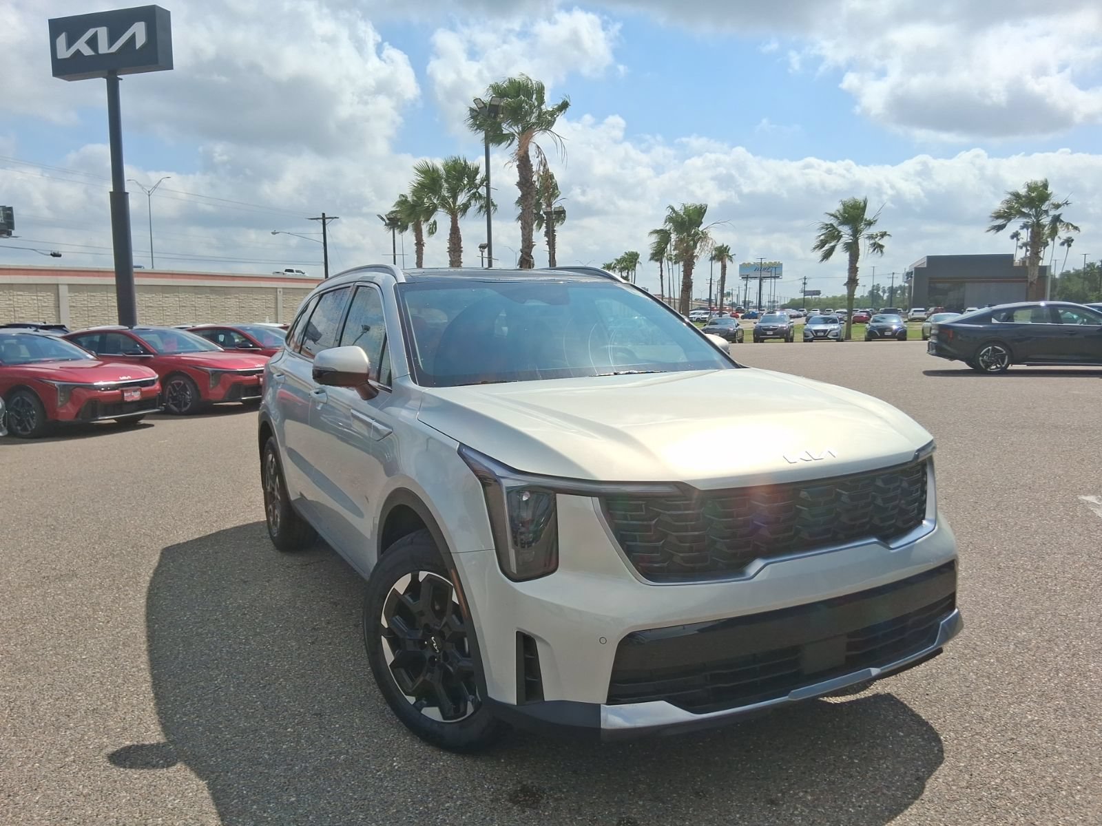 New 2026 Kia Sorento S w/ S Panoramic Sunroof Package