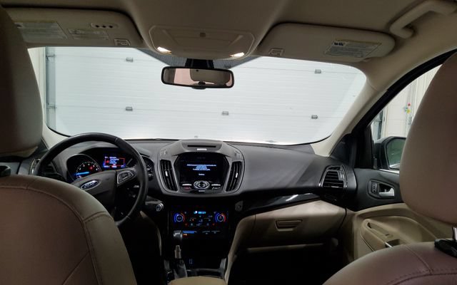Used 2017 Ford Escape Titanium AWD/4WD image 23