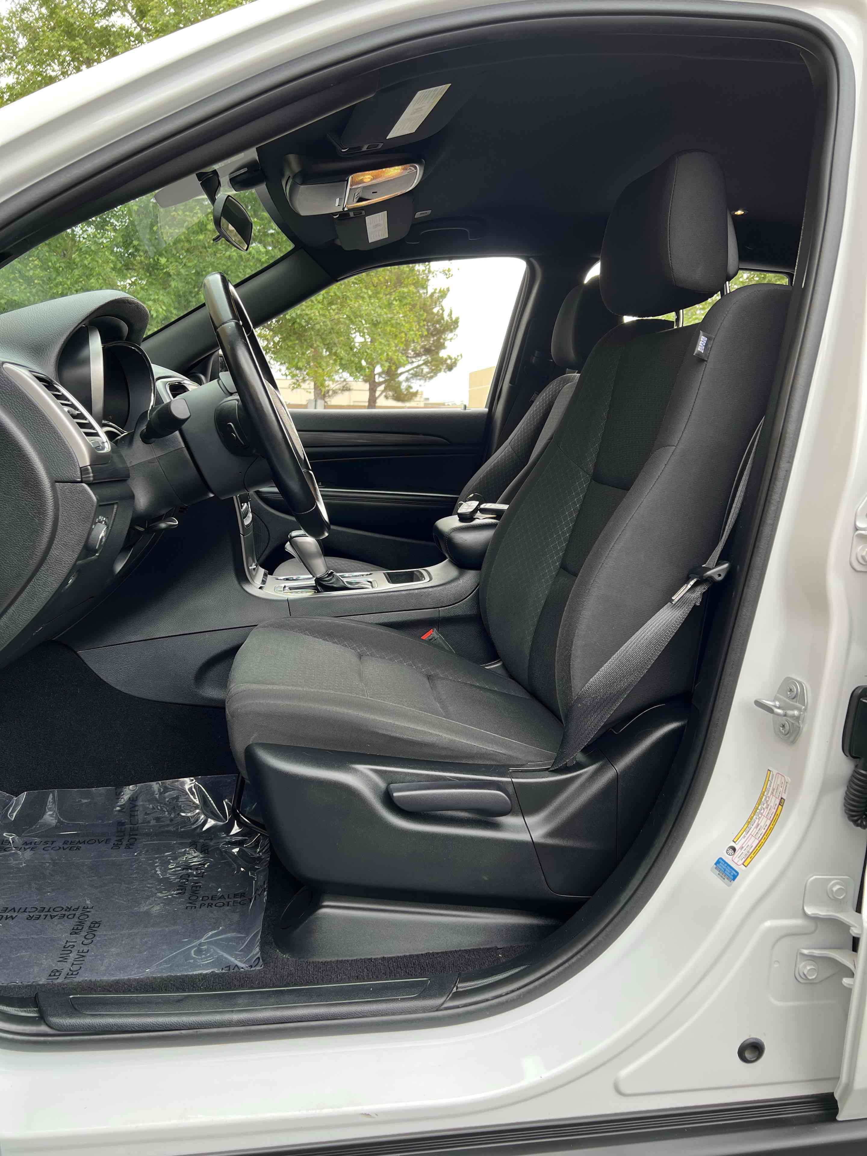 Used 2020 Jeep Grand Cherokee Laredo image 34