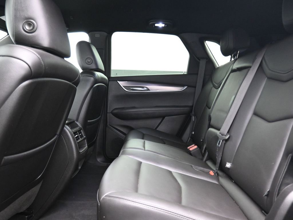 Used 2023 Cadillac XT5 Luxury image 14