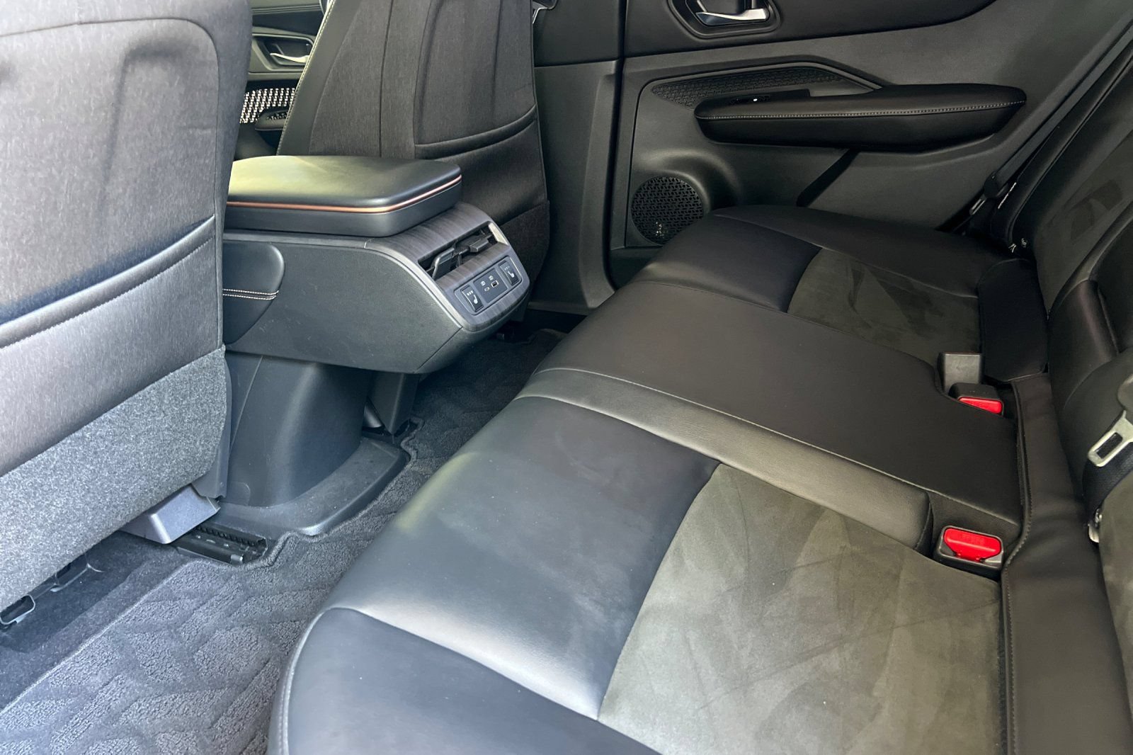 Certified 2024 Nissan Ariya FWD image 13
