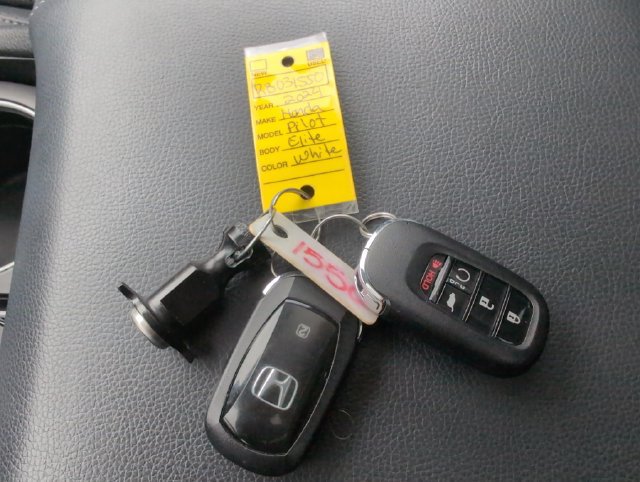 Certified 2024 Honda Pilot Elite image 34