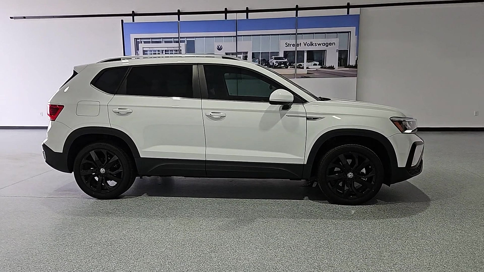 Certified 2023 Volkswagen Taos SE w/ Panoramic Sunroof Package FWD image 9