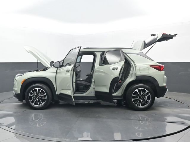 Used 2025 Chevrolet TrailBlazer LT FWD image 33