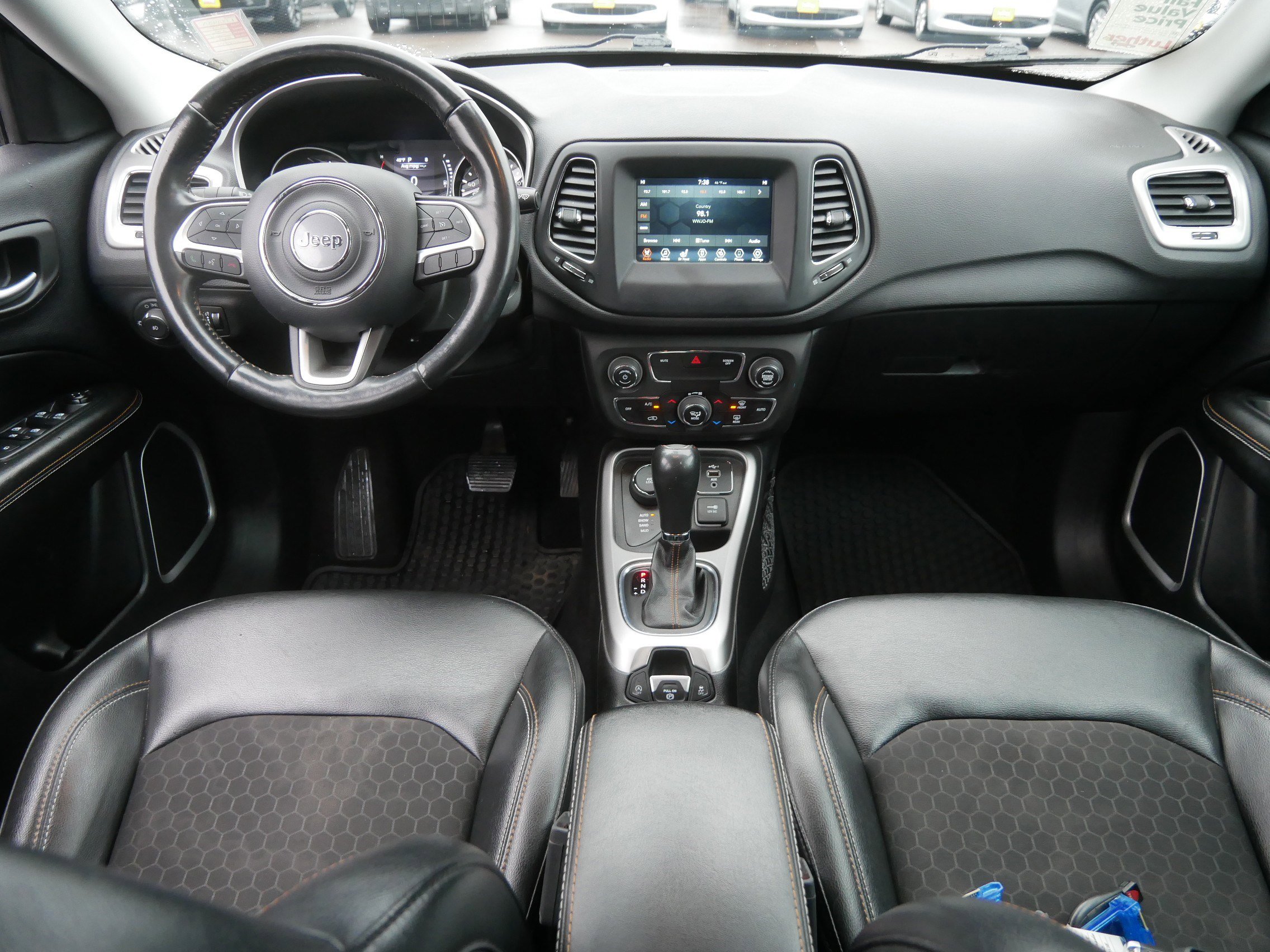 Used 2020 Jeep Compass Latitude w/ Cold Weather Group image 10