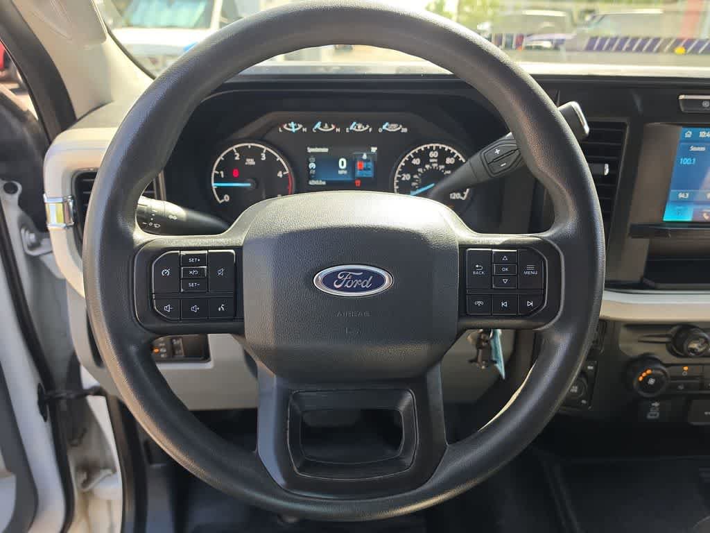 Used 2023 Ford F350 XLT AWD/4WD image 14