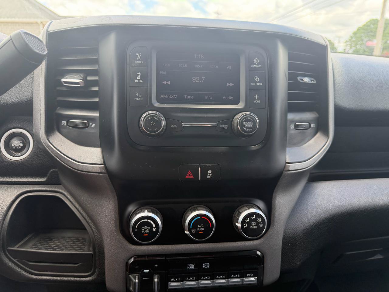 Used 2020 RAM 5500 Tradesman w/ Chrome Appearance Group AWD/4WD image 14
