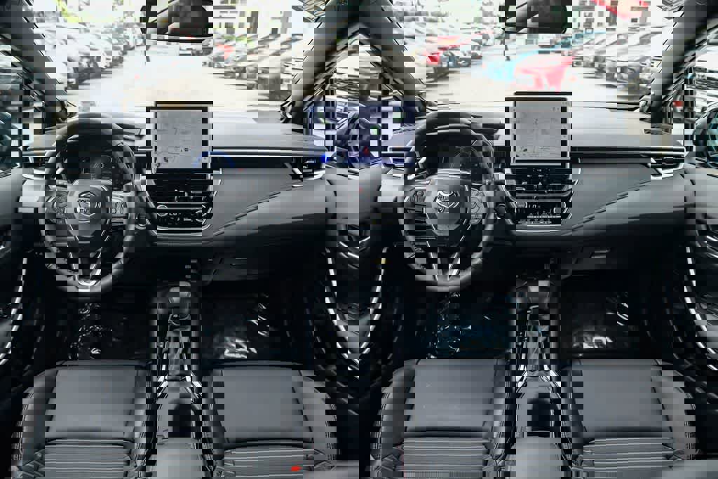 Used 2025 Toyota Corolla XSE image 14