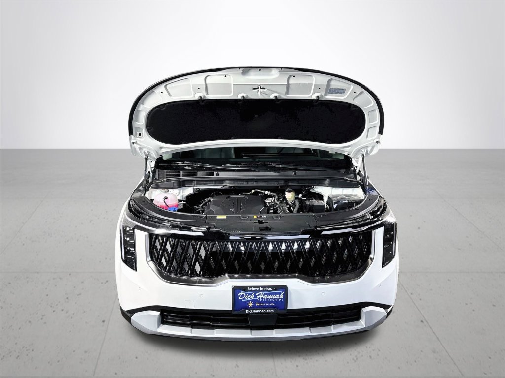 New 2027 Kia Carnival FWD image 21