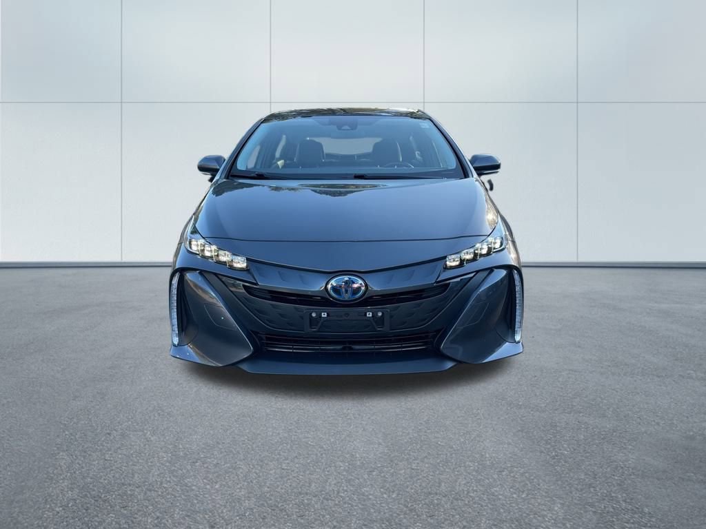 Used 2021 Toyota Prius Prime XLE image 3