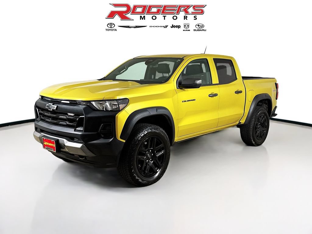 Used 2023 Chevrolet Colorado Trail Boss w/ Advanced Trailering Package AWD/4WD image 8