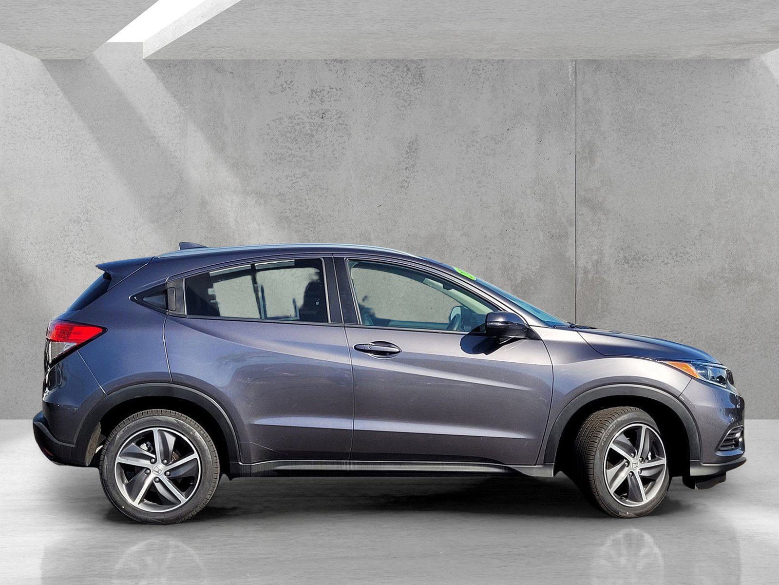 Used 2021 Honda HR-V EX-L image 3