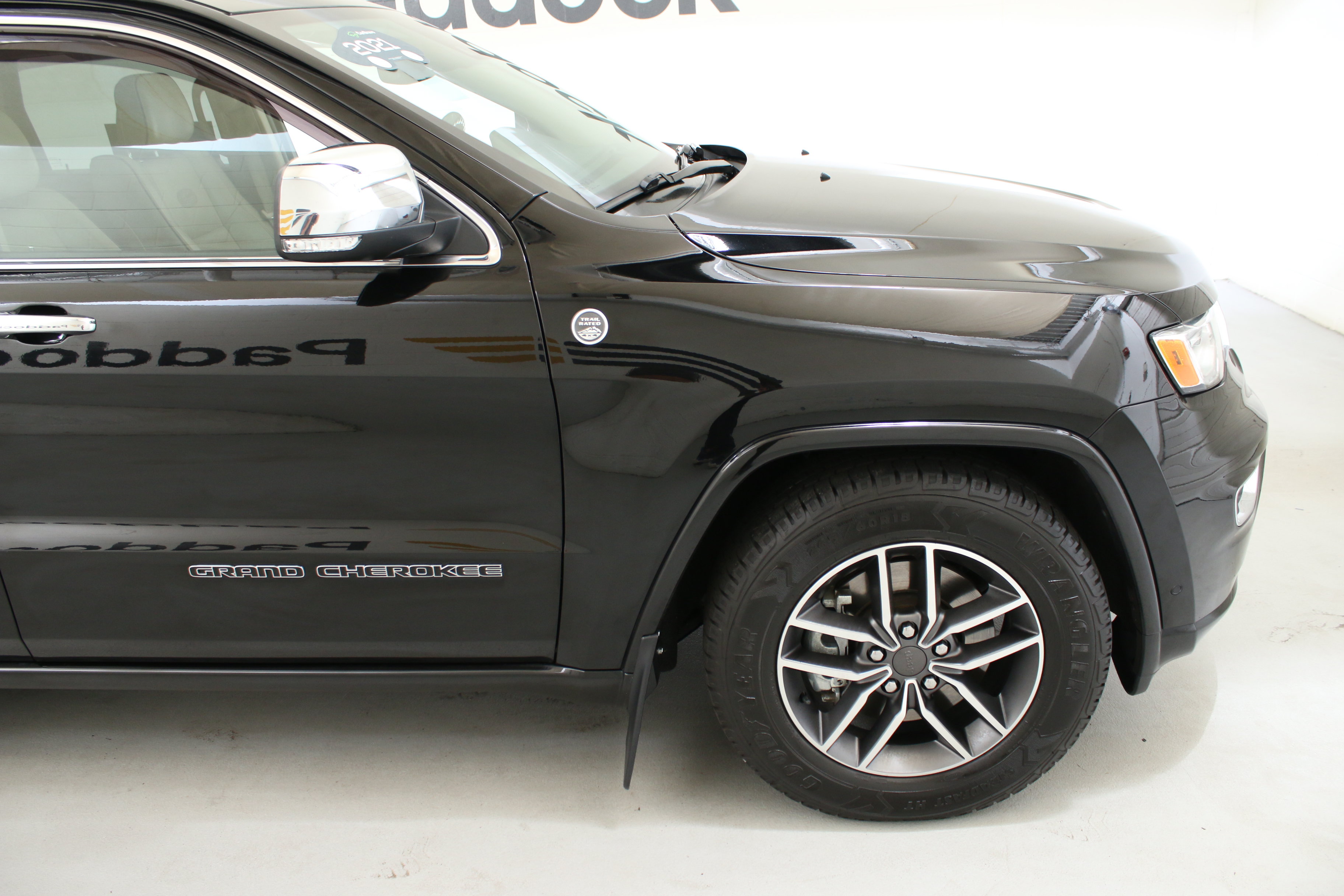 Used 2021 Jeep Grand Cherokee Overland AWD/4WD image 11