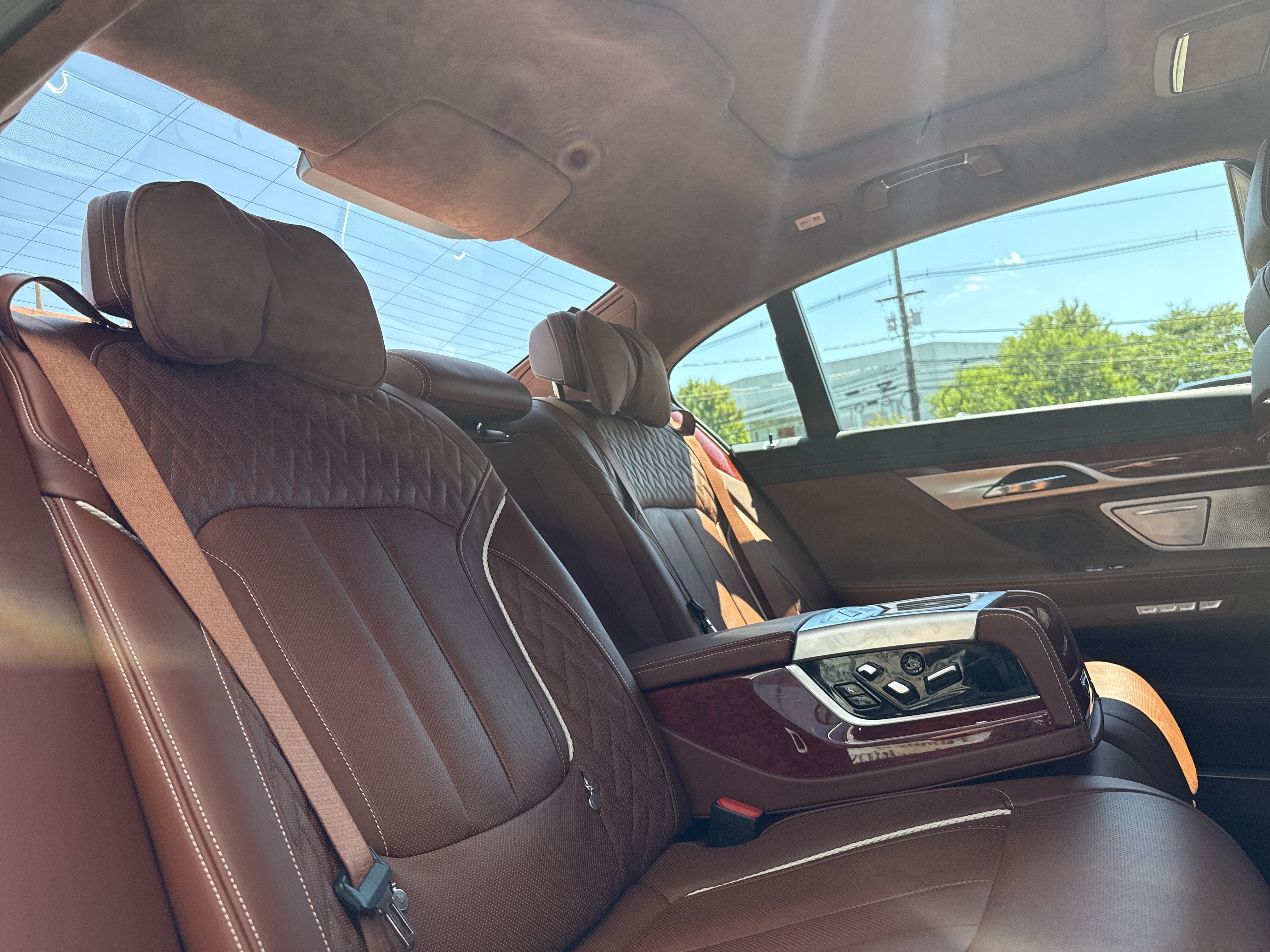 Used 2018 BMW ALPINA B7 xDrive AWD/4WD image 37