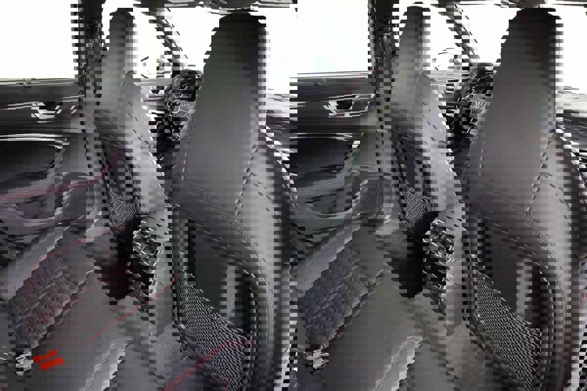 Used 2023 Audi RS 6 w/ Driver Assistance Package image 39