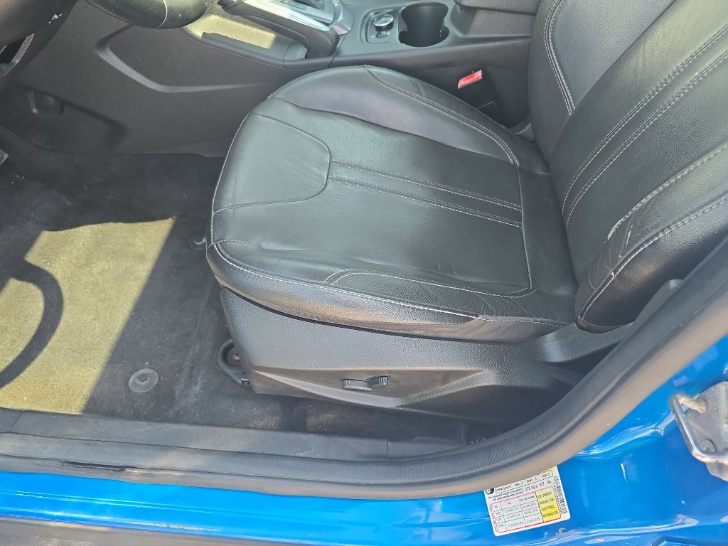 Used 2012 Ford Focus Titanium image 14