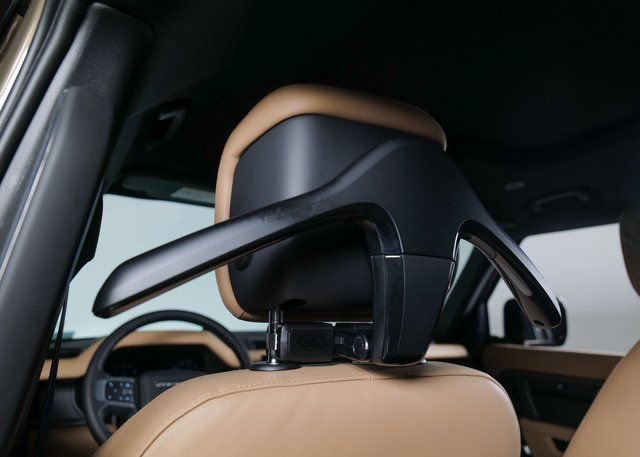 New 2026 Land Rover Defender 110 X-Dynamic SE image 22