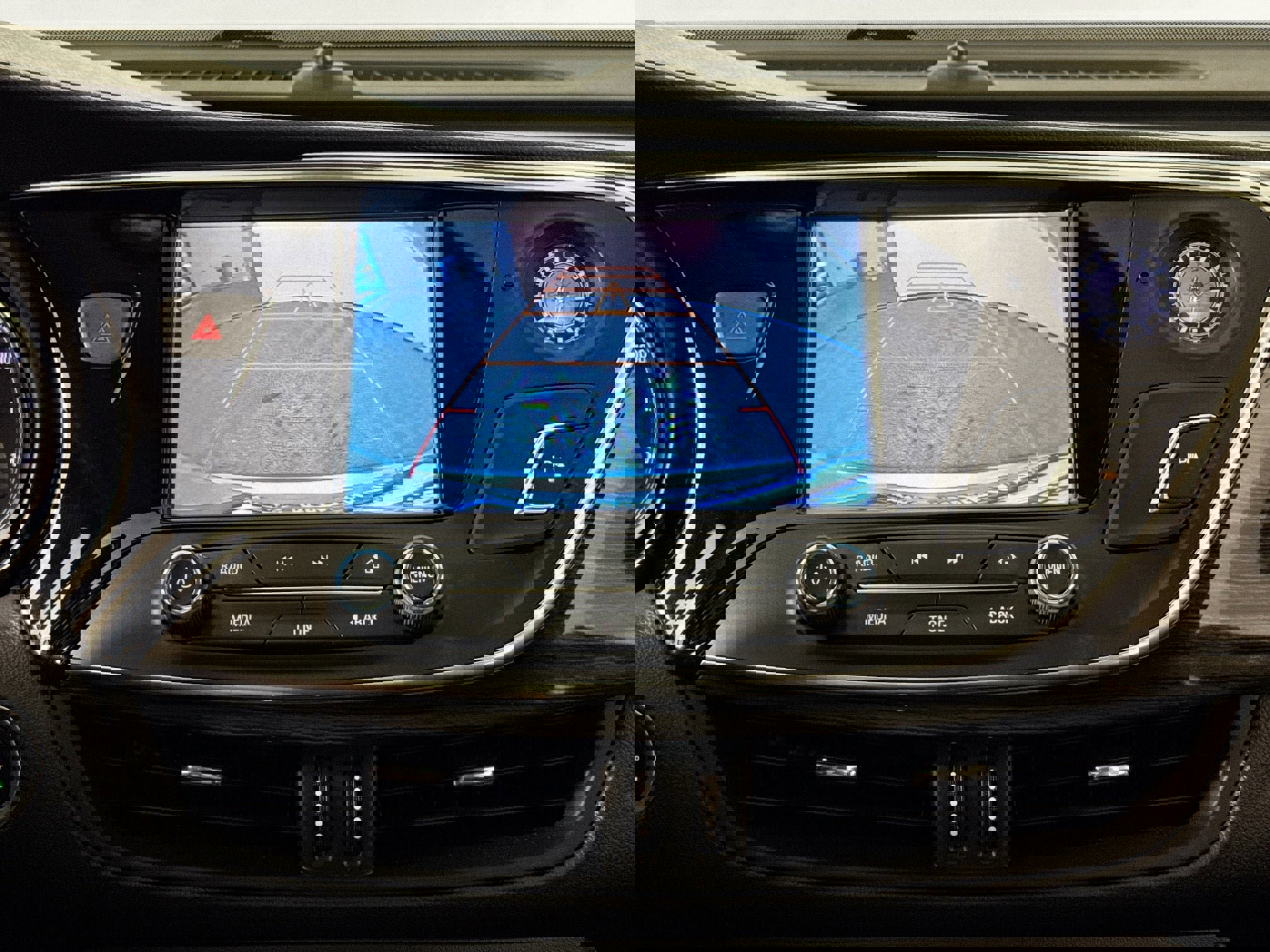 Used 2017 Buick Envision Essence image 32