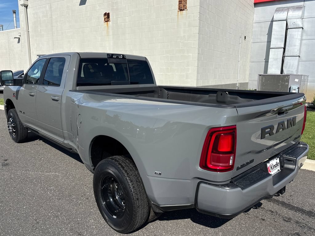 New 2025 RAM 3500 Laramie AWD/4WD image 36