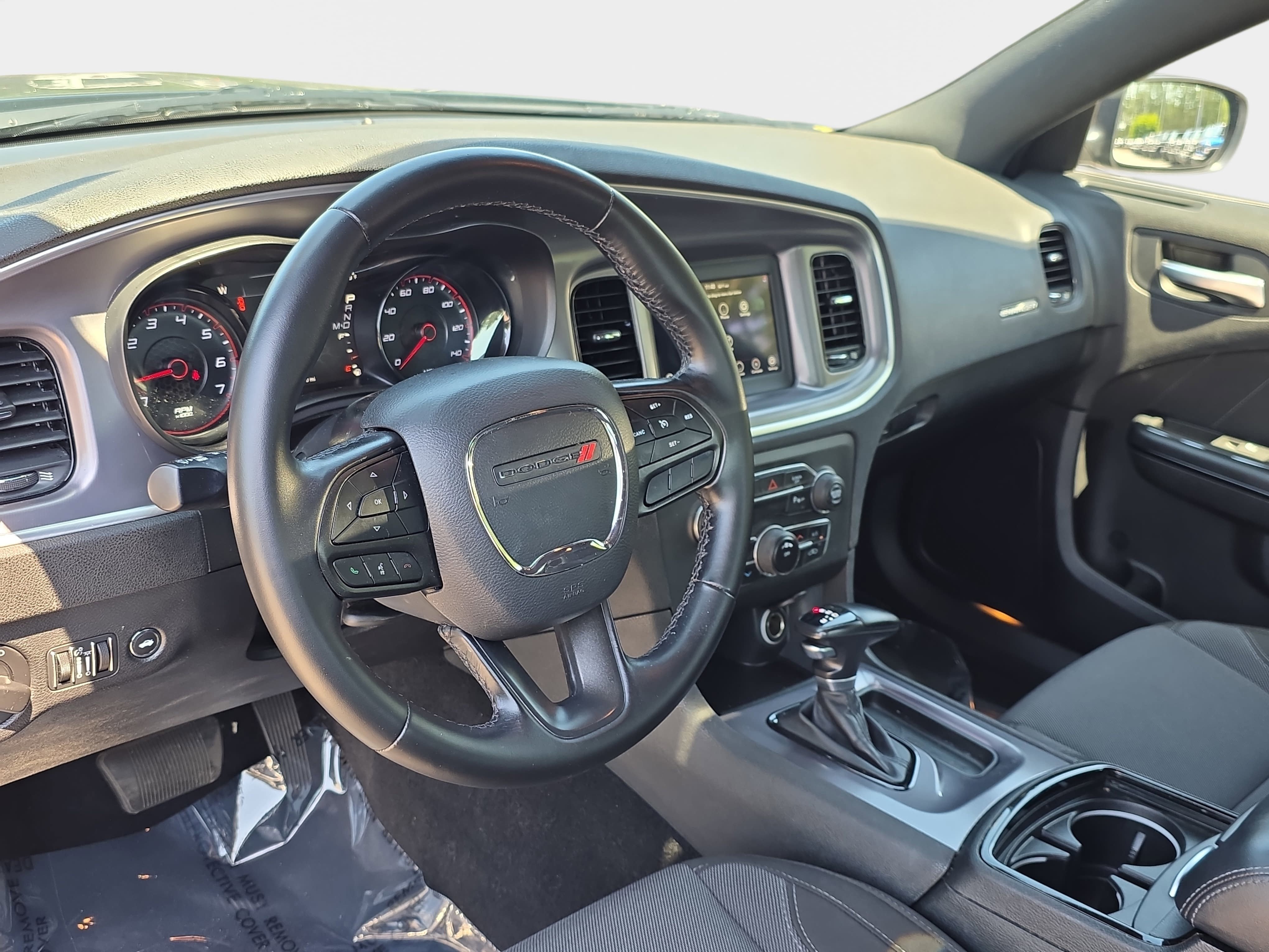 Used 2020 Dodge Charger SXT w/ Blacktop Package RWD image 13