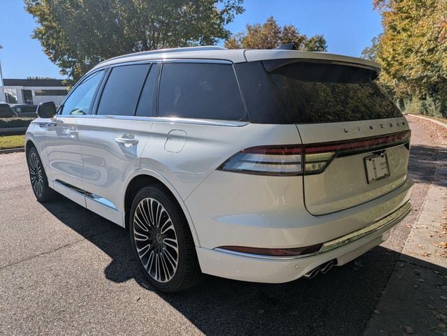 New 2025 Lincoln Aviator Black Label AWD/4WD image 3
