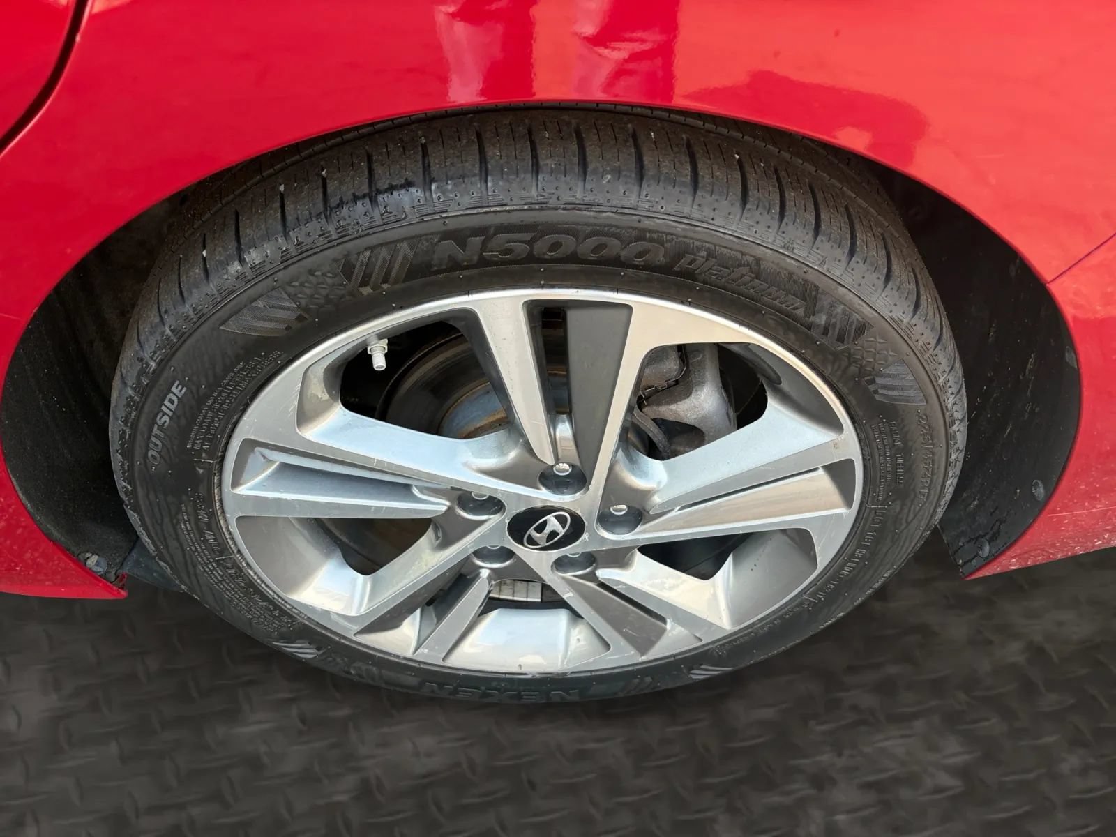 Used 2017 Hyundai Elantra Limited FWD image 42