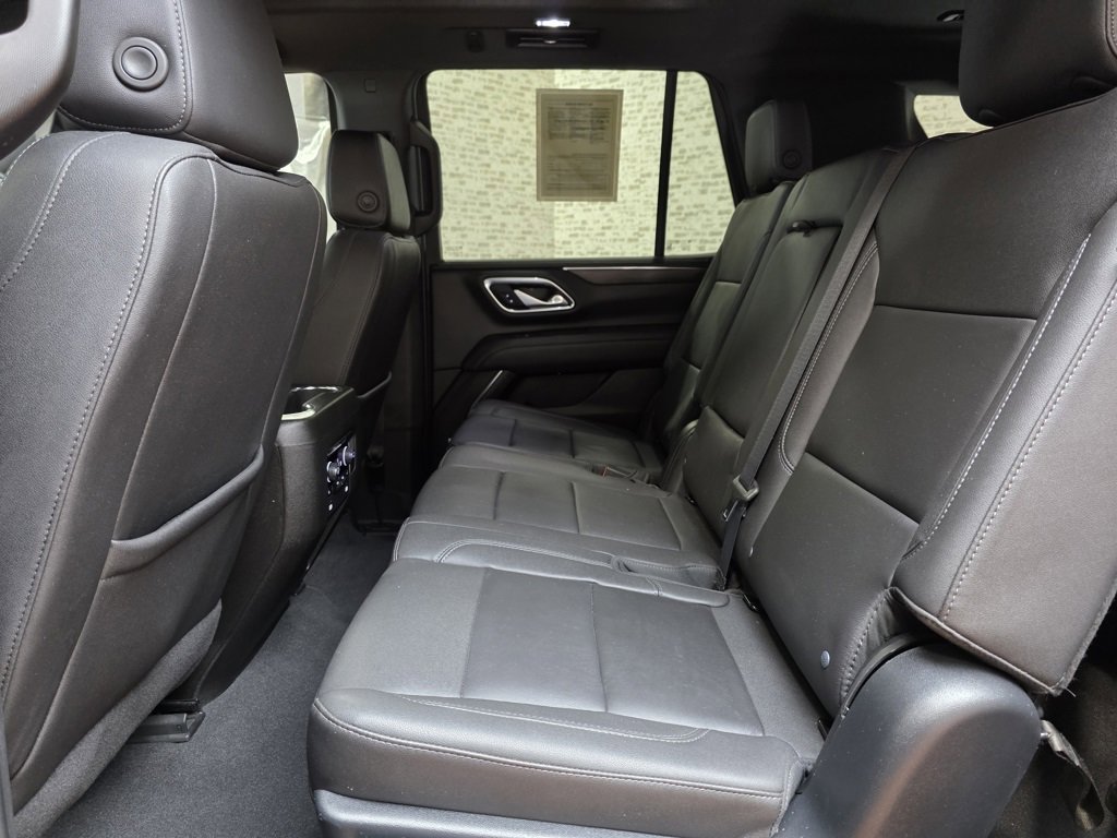 Used 2023 Chevrolet Tahoe Z71 w/ Luxury Package image 20