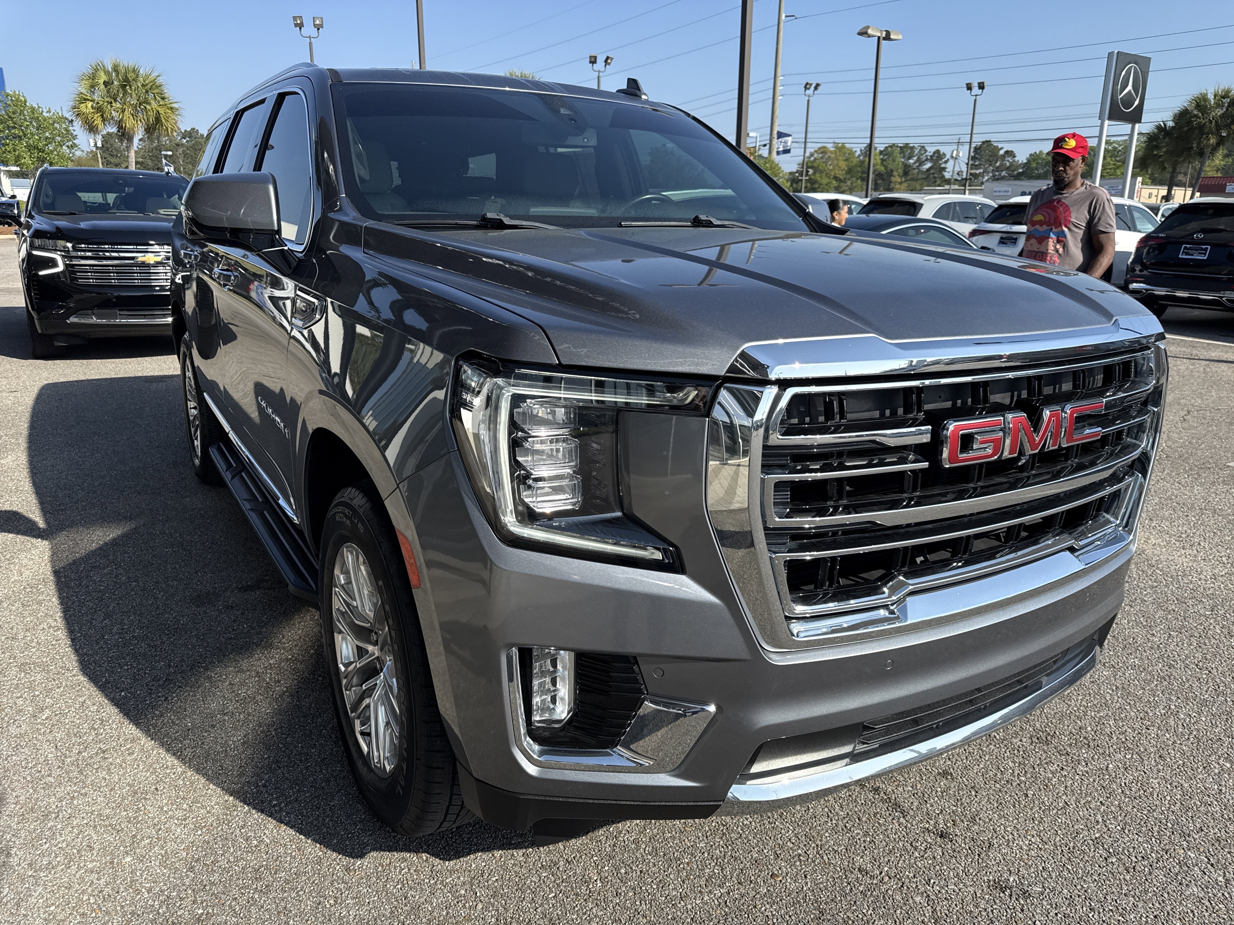 Used 2022 GMC Yukon SLT w/ SLT Luxury Package RWD image 5