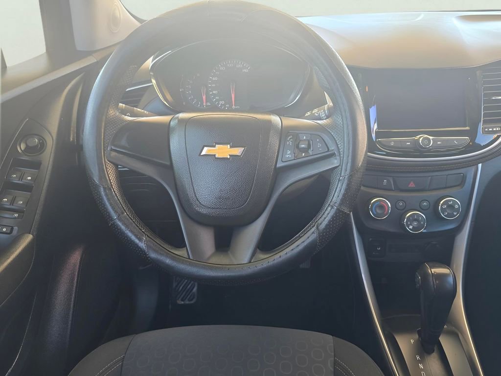 Used 2020 Chevrolet Trax LS image 43