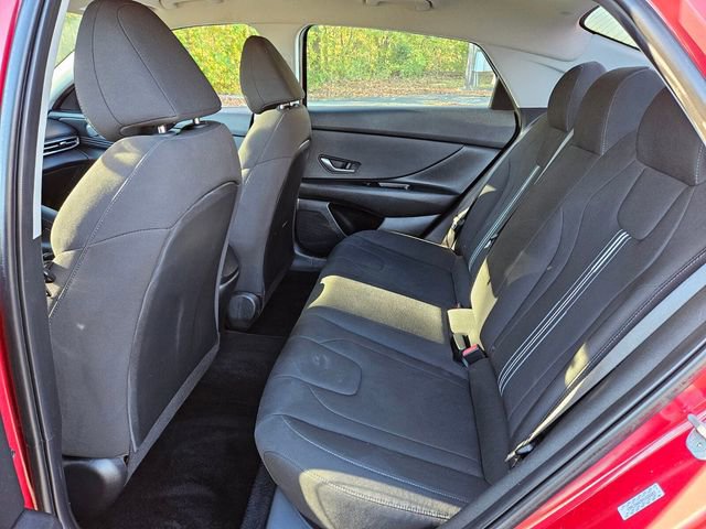 Used 2023 Hyundai Elantra SEL w/ Convenience Package FWD image 11