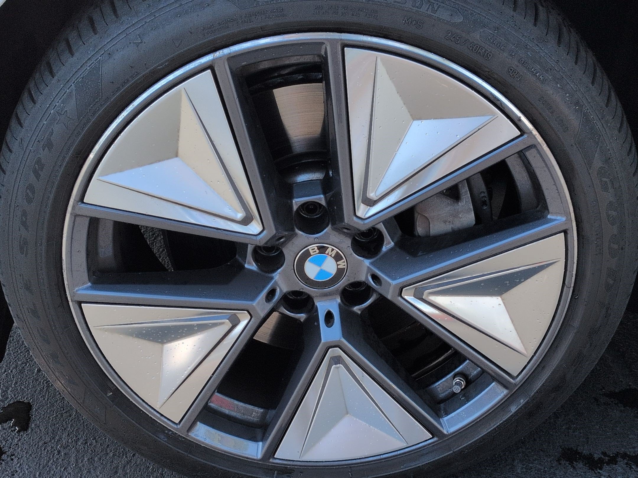 Certified 2025 BMW i4 eDrive40 w/ Premium Package RWD image 13