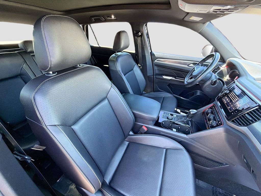 Used 2020 Volkswagen Atlas Cross Sport SEL R-Line AWD/4WD image 14