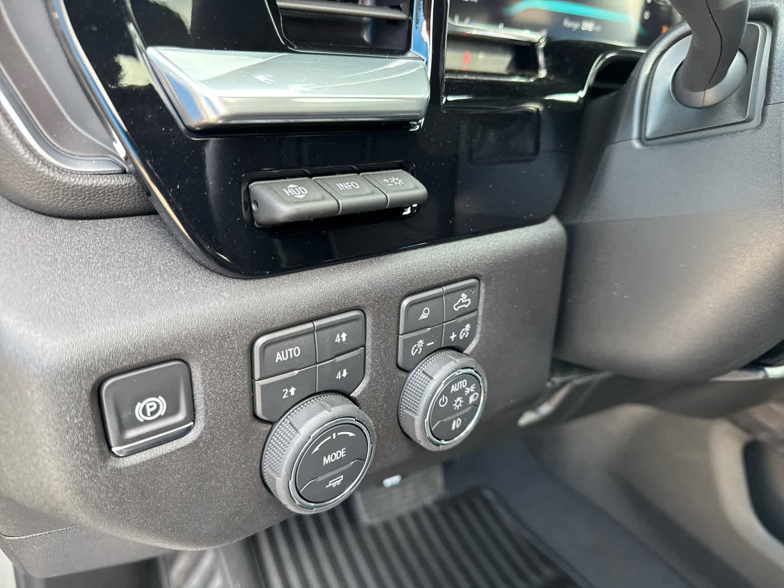 New 2026 Chevrolet Silverado 2500 LTZ w/ LTZ Plus Package image 18