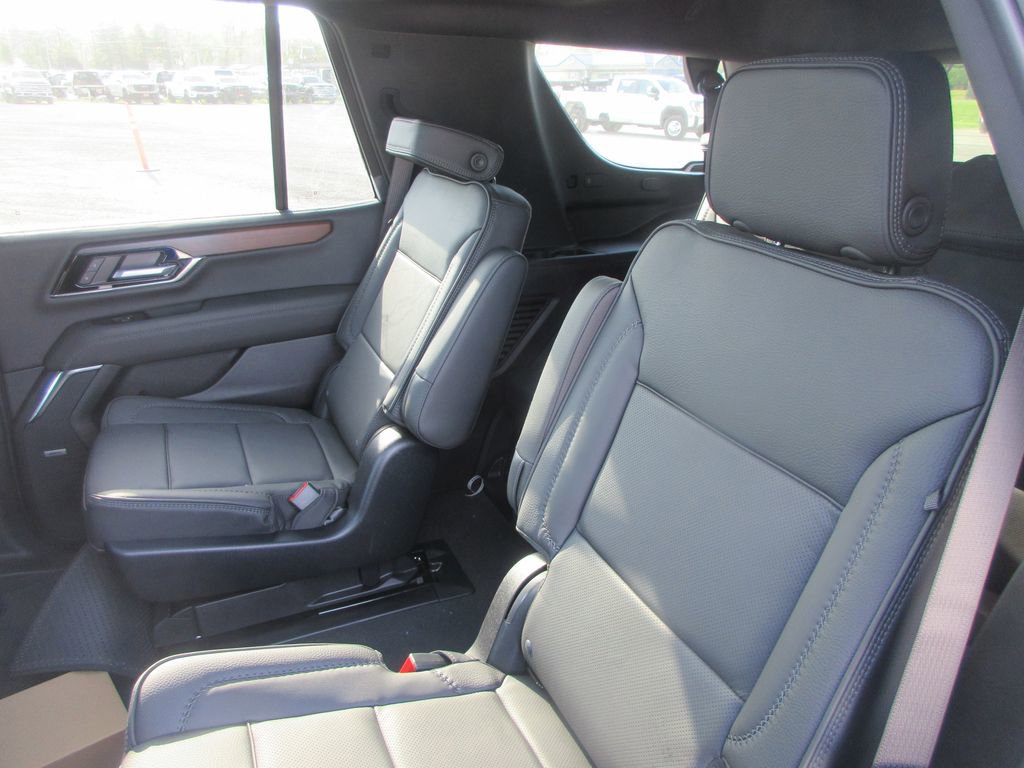 New 2026 GMC Yukon Denali w/ Denali Reserve Package AWD/4WD image 13