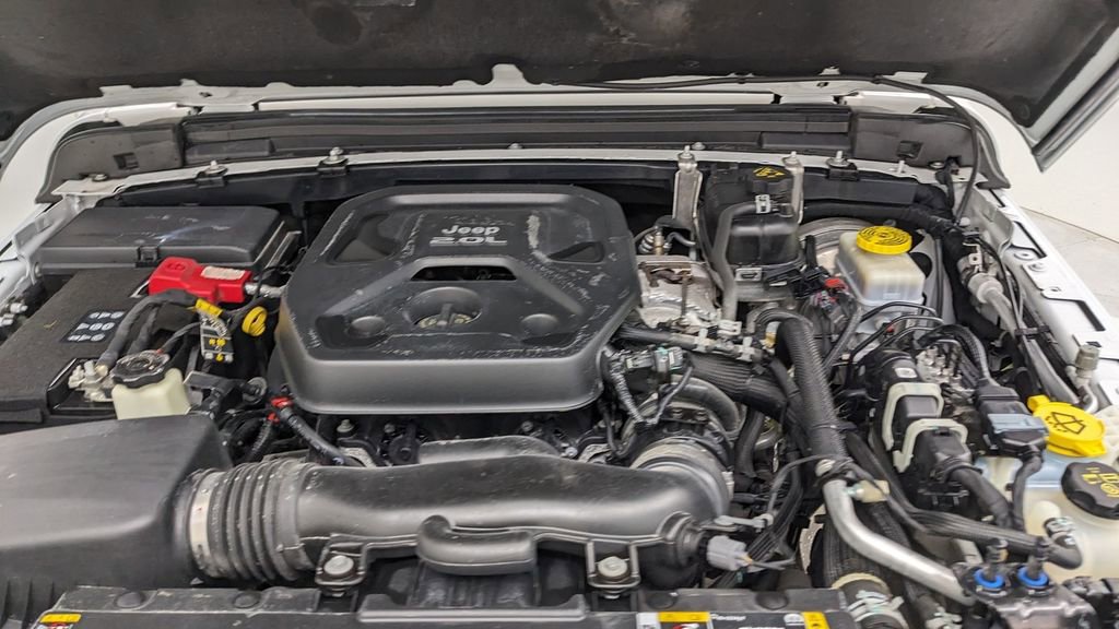 Used 2021 Jeep Wrangler Unlimited Sahara image 41